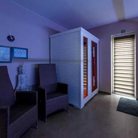 Naturisme Ilmatar, Clothing Optional 5*